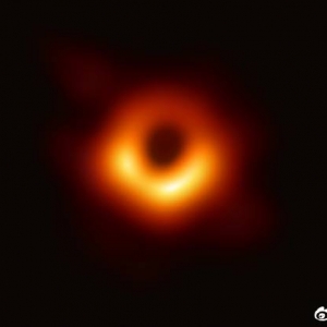 �r���n��:����֪�R����֮�����һ���ڶ���Ƭ