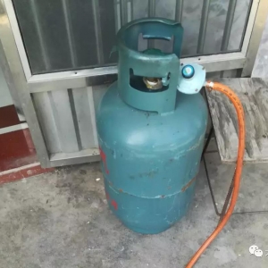 ���2�q��ͯ�����ڼ� �݃�ú��й¶������