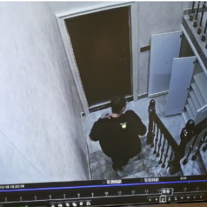 ̫�̏������һ�e���^, С͵�M�T......