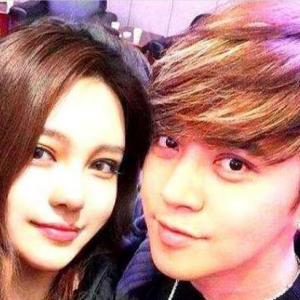 �_־��ǰŮ���ܓP��l�������İ�