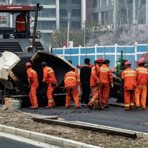 ����м���·�����޹����_�������AӋ����깤