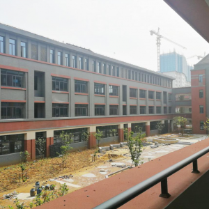 ʮ��ĥһ�� ���F�³ǵ��WУǰ;�׺Σ�