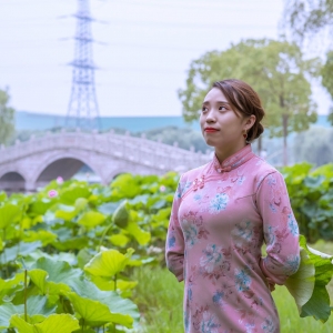 �zӰ������ƪ�������ɫ Ů�ӵ��y��Ĩ������