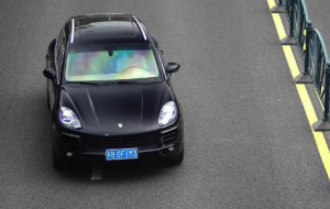 ���������У����һ����˾�C��ץ����