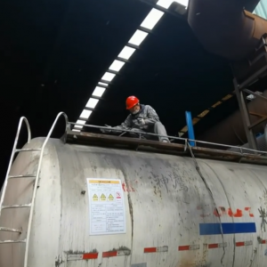 2����������׽����������F���޹�˾ ��3��30���¹ʰ�