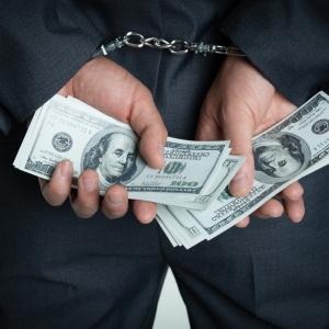 ���裡���Ů�ӾW(w��ng)��Ͷ�Y���_ʮ���f(w��n)��Ԫ