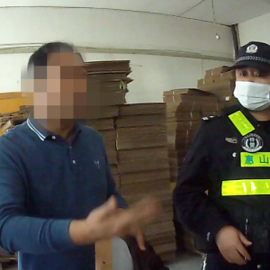 ��پ�������У��@λ�������ˣ�