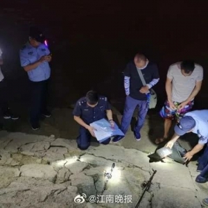 �����O�ڡ���߅��ឣ�����_��̎�P��һ�Σ�