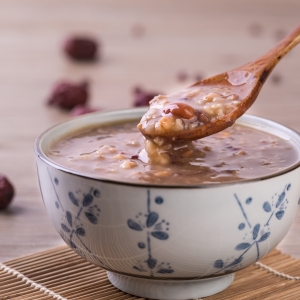 �׎�Ͷ����25�������ж� ���ˣ�