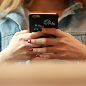 �ɽŮ���p�Ŷ������� 40�fԪ��ˮƯ��