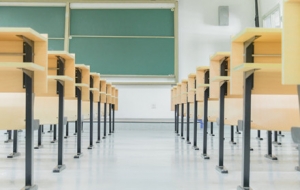 ���£���ꎌ��½�3���WУ