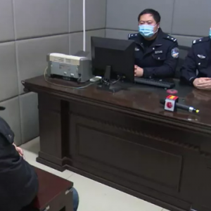 ����2�˱��У��������gǧ�f�e���@�£�