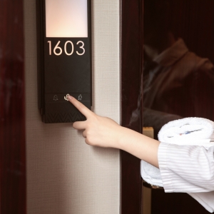 ɶ��r �o�a�����b�T⏾������Ӹ��Ϸ�ͥ��