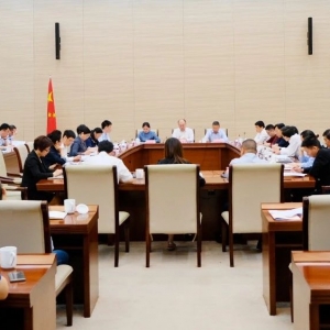 ��ꎸ߿����c���t��������˔��Ƕ��٣�