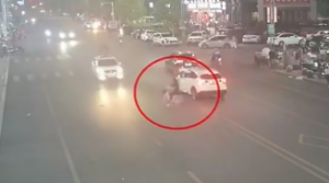 �@�U�����12�qŮ���T܇б���R·��ײ