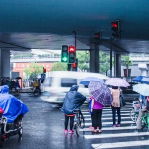 ��ꎰl���{ɫ�A������ʲô�r����ͣ��