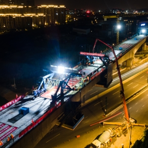 ���ؽ����H�F·��Ҫ�Mչ���ˣ�