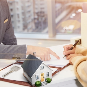 ���˶����֪С�^(q��)�����ǹ�Ĺ�����Ů��ŭ��......