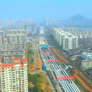 �Lɽ������ٻ����������Mչ����