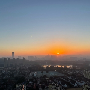 ���լ�ң������о�݆���^