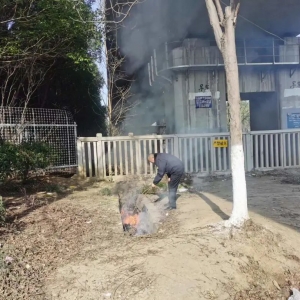 ������������F��������