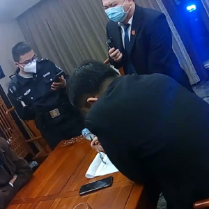 �����ְ֡���γ��ˡ��F�ְ֡������з���߀ԭ���࣡