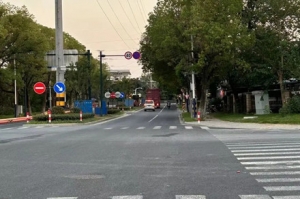 ע�⣬����@�н�ͨ���ƣ�