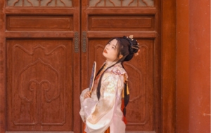 �h������zӰ���M��̦�����ߣ��M�@�y�������L