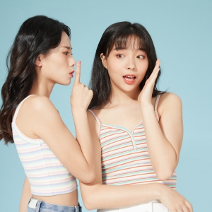 �����҂��䶴���F���fԒ˽����й¶����w�±��f����𾤾��ģ�