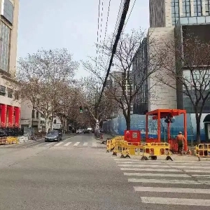 ע�⣬�н�ͨ���ƣ�