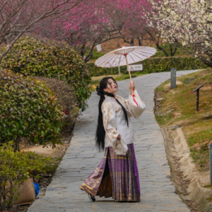 ����zӰ������q�q�����ƣ��q�q�����˲�ͬ