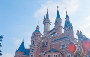 ���Ϻ���ʿ�᣺�����ҹ����ͬҕ�ǵĳǱ���ͬһ�N��(m��ng)��