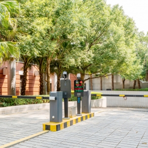 ȥ����f�_�����棬һ��С�r������ͣ܇�M6Ԫ�����X�F�ˣ�