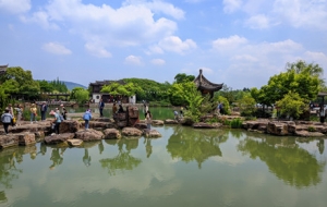 ���w�ܕ�Ժ��ˮ��ɭ�֣�����һ�ӵĽ�������