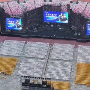 �����ݳ����ǿ�Ⱥ���Ц���ҋ�һ����أ����f�Լ��ǟo�a�ˣ����´�Ҳ�֪�����