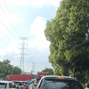 ���ɽ��·�Ͳ���(y��ng)�д�܇(ch��)�����������°�߷壬��Ĳ���ȫҲ�ǳ���܇(ch��)��