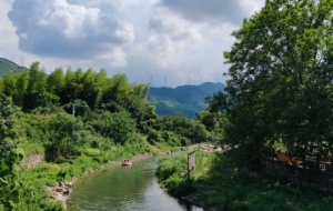 �L�d��ɽƯ�����ŵ�һ�П�����ˮ���hʎ