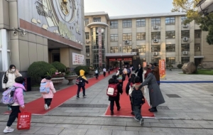 �F��ֱ�����_�W��һ���