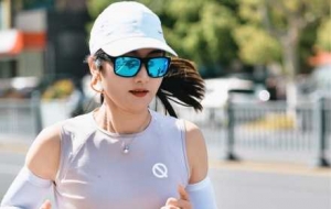 ��׽��ꎰ��R����Ů�x�֣��C�����L(f��ng) �����H�I����