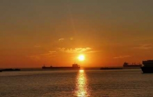 ���֙Cӛ����䣺Ϧ����£������M����ǰ