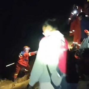 �����ҹͻ�l��5���ο���ɽ��·