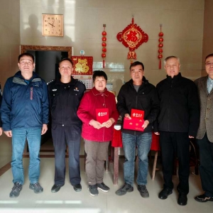 һ����ͣ����۷��޽������f��������