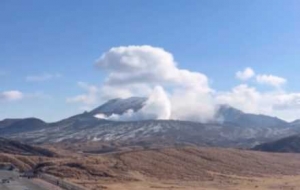 �򿨻��ɽ�����Kɽ��Ϣ���ڶ��ϣ�ֱ������c��ͬ�l