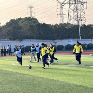 ���1���WУ���xȫ��ԇ�c